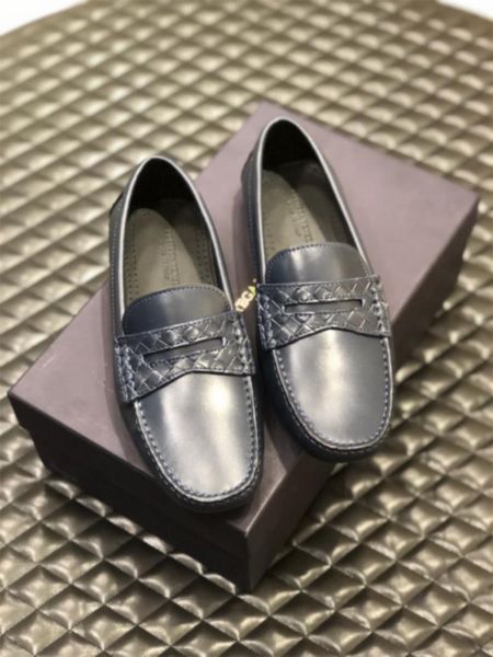 

spring new designer leather business casual shoes, fashionable and comfortable british leather shoes punk style original box