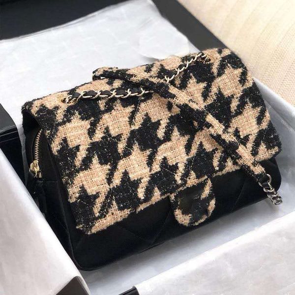 

autumn winter new mouth cover bag plover large silhouette and large slatted pattern super multi carry way with light gold accessories