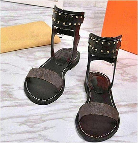 

2020 new luxury nomad sandal summer outdoor girls sandals hollow out flats print leather party sandal slippers with box t8, Black