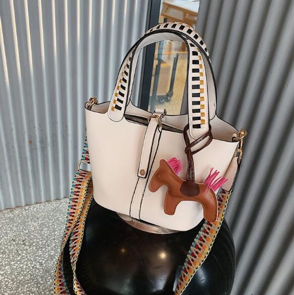 

дизайнер женщина ковш сумка нового стиль широких плечевые ремни плечо сумка lady сумка pu сумка