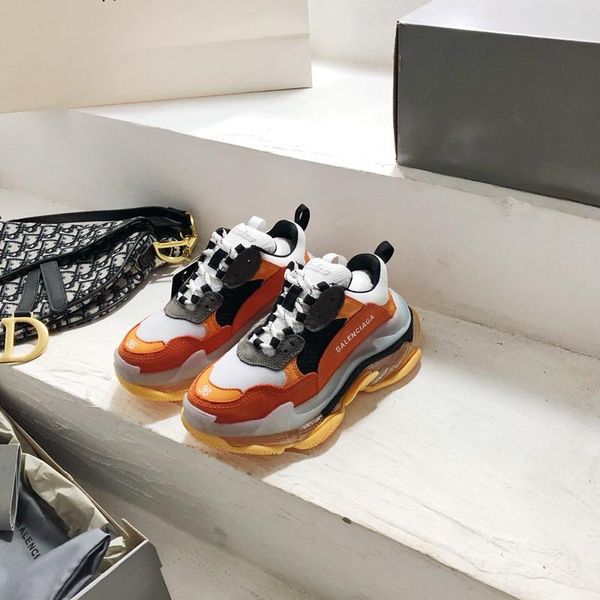 

2020qo designer to create casual and comfortable all-match sports shoes, travel shoes outsole non-slip design with original box delivery, Black