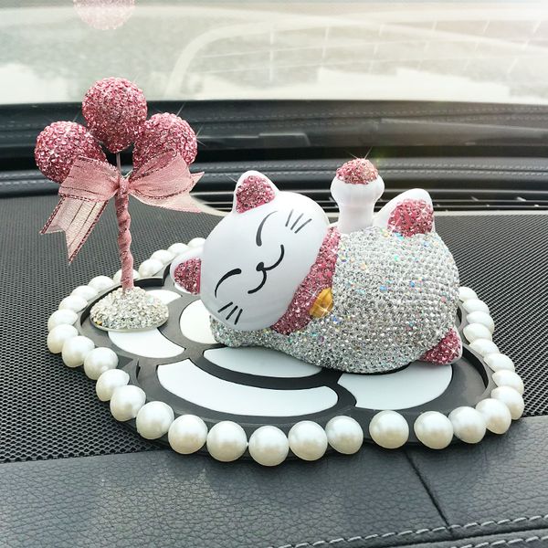 

new diamond lucky cat shaking hand car ornaments luxury crystal auto interior decorations rhinestones ornament placed in the car