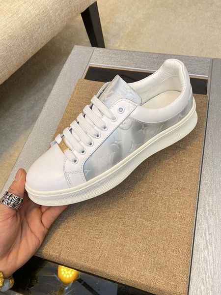 

2020f new trendy leather letters low-lace-up casual men's shoes, fashionable wild outdoor sports shoes, size: 38-451, Black