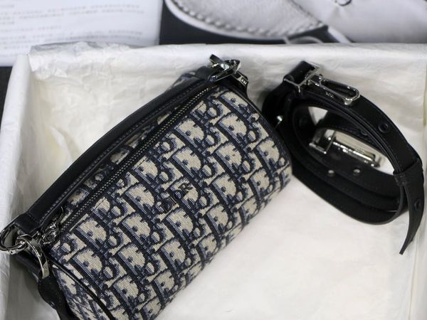 

classic lady cross-body bag 7a high-end custom quality fashion style silver metal accessories with long straps