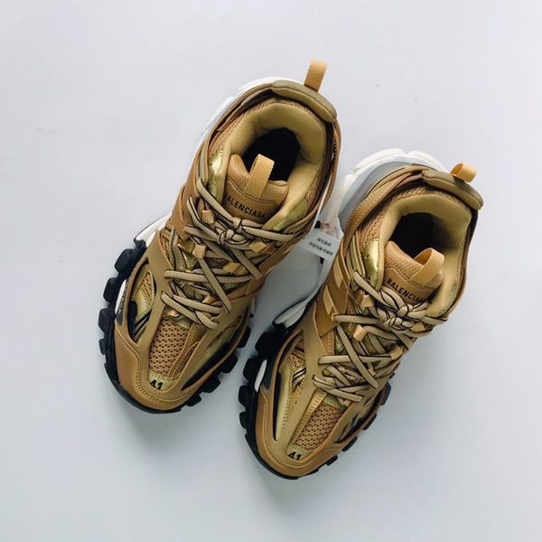 

2020hu designer to create casual and comfortable all-match sports shoes, travel shoes outsole non-slip design with original box delivery, Black