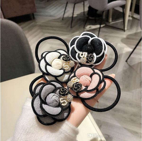 

2020 korea dongdaemun same camellia rhinestone hair ring 5 head rope hair band classic fashion leather case, Pink
