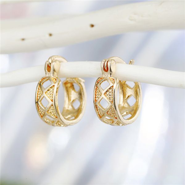 

1pair unique hollow irregular geometric round hoop earrings for women simple gold color cross small circle earrings jewelry e729, Golden;silver