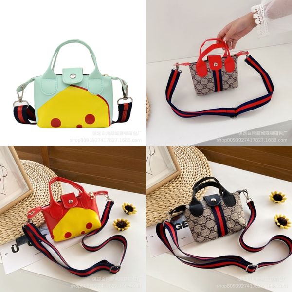 

mini kids handbag heart child shoulder messenger bags small baby girl bags chain purse birthday gift princess sac main#757, Black