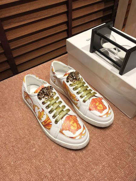 

2020q high-end custom leather men's casual shoes, fashion wild sports shoes, original packaging shoe box delivery, yardage: 38-45