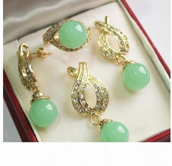 

бесплатная доставка горячей! красивые новые ювелирные изделия 18kgp + 12мм светло-зеленый нефрит кулон, серьги, кольцо комплект, Black