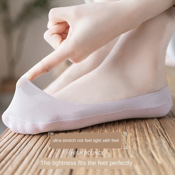 

3mea7 american ji hong products summer 2020 new thin ice silicone boat silk boat socks silicone anti-fall cut strip invisible women's s, Pink;yellow