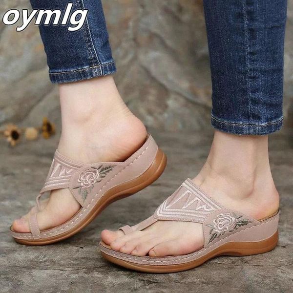 

2020 new women slippers clip toe floral embroidery sandals shoes summer ladies flats platform female flip flop pu soft plus size, Black