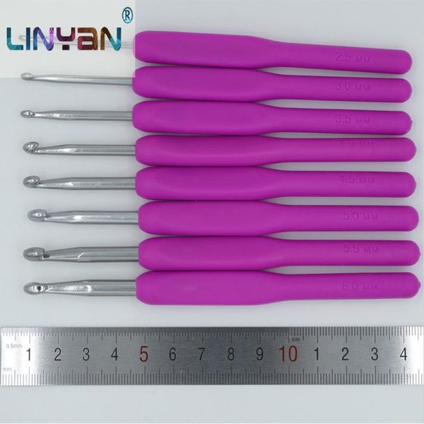 

sewing notions & tools 8 pieces 2021 [2.5mm-6.0mm] pins knitting needles tpr soft rubber handle aluminum crochet hooks diy craft tool weavin, Black