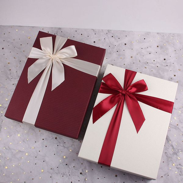 

gift box packing clothes perfume bag birthday gift box exquisite cajas de carton bolsas de papel corrugated cadeau zakjes