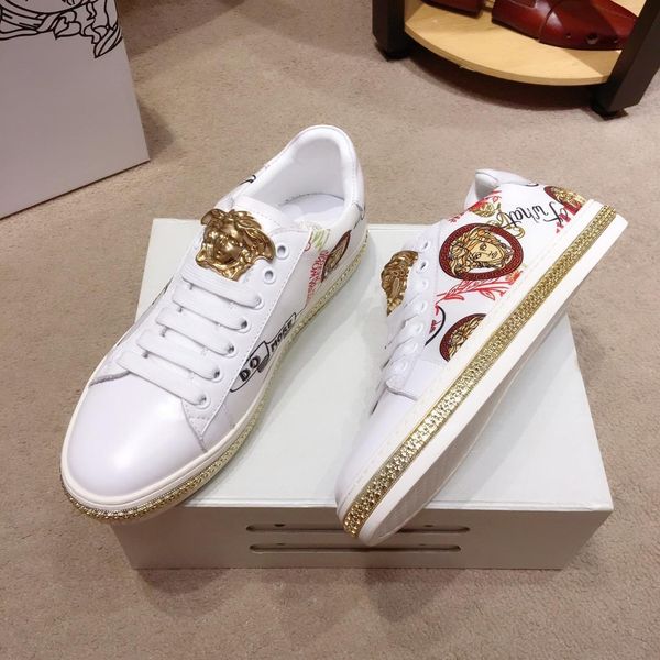 

2019q autumn luxury fashion leather men's low-casual shoes, fashion outdoor wild sports shoes, original box packaging