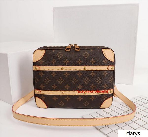 

lovuitto soft trunk messenger mm shoulder crossbody bag m68494 monogram size: 26x21x4.5cm