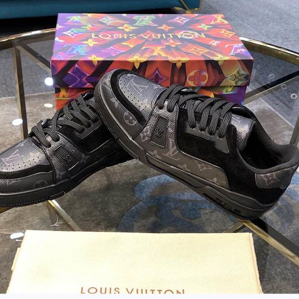 

046 the high-quality men's casual sports shoes and outdoor casual shoes of the new brand designer, the original box size is 38-45, Black