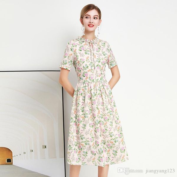 

sweet little fresh floral print dress in 2020 spring and summer women's wear waist thin temperament a-line skirt, Black;gray