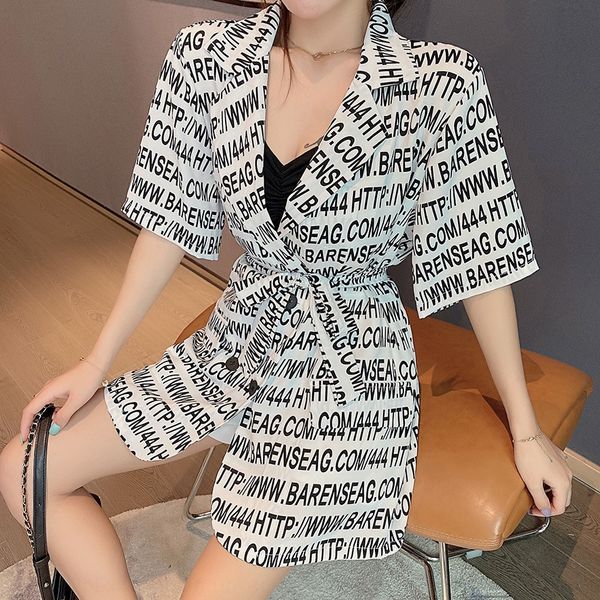 

2020 моды письма напечатаны маленький костюм рукава клип куртка для женщин нового корейского стиля свободных западного стиля короткого рукав, White;black