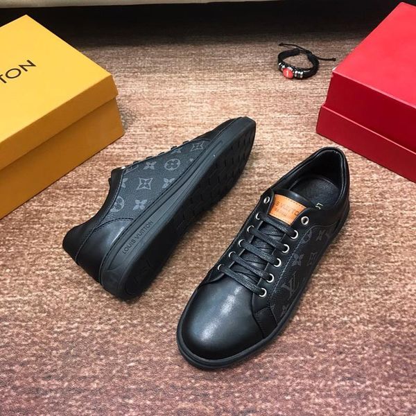 

2020q luxury design leather letter low-lace-up casual men's shoes, fashionable wild outdoor sports shoes, size: 38-451, Black