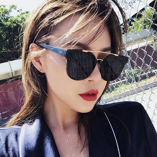 

2020 cat eye sunglasses women designer oversized clear lens retro frame alloy sun glasses for women, White;black