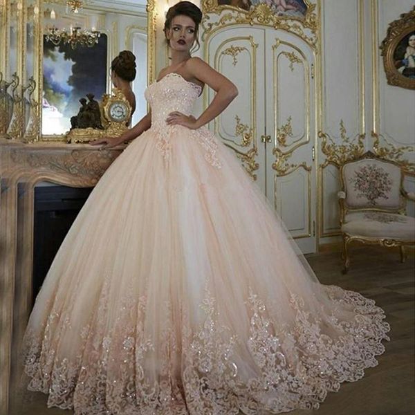 

аппликации sequined бальные платья свадебные платья кружева милая длинные платья поезд стреловидности официально платье плюс размер платье d, White
