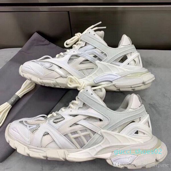 

new triple s 2.0 sneakers women shoestrack.2 trainers mens luxury designer track trainers men shoes sneakers g02, Black