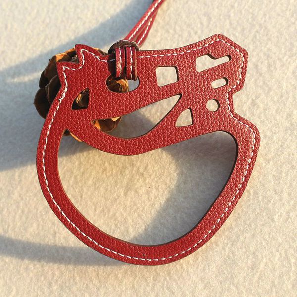 

famous designer brand fashion luxury animal genuine leather cute horse keychain women key chain bag charm backpack pendant t200804, Silver