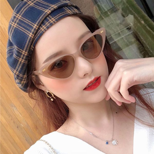 

new fashion triangle cat eye small frame sunglasses retro ladies sunglasses net celebrity personality decoration street shooting, White;black
