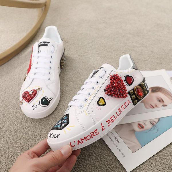 

2020m high-end custom trend ladies graffiti letters low to help casual shoes, fashion wild sports shoes, size: 36-41