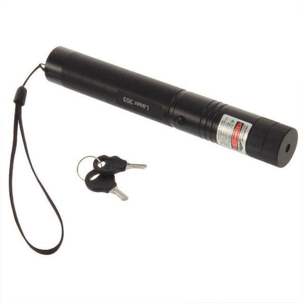 Laserpointer 303 DC3,7 V Outdoor-Taschenlampe mit wiederaufladbarem 18650-Ladegerät und Einzelhandelsverpackung, 532 nm grüner Laser-Sternzeiger, versandkostenfrei