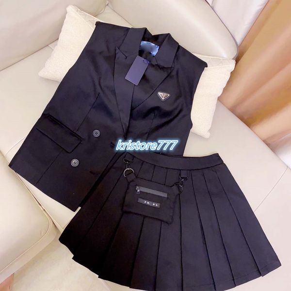 

2020 women's girls vest sets jacket shirts +mini a-line pleated skirt with triangle sign print fashion runway casual outwear dress suit, White