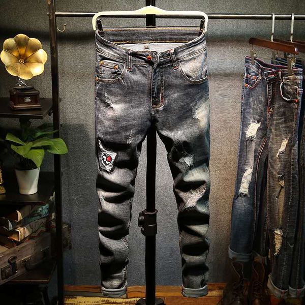 

new fashion personality men's jeans luxury designer men's jeans self-cultivation casual pants ripped hole worn motorcycle men&#039, Blue