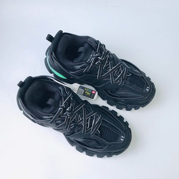 

2020zt designer to create casual and comfortable all-match sports shoes, travel shoes outsole non-slip design with original box delivery, Black