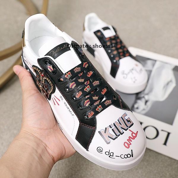 

2021-2020t luxury men and women graffiti hand -painted lace -up daily casual sports shoes ,fashionable wild high -end couple banquet shoes, Black