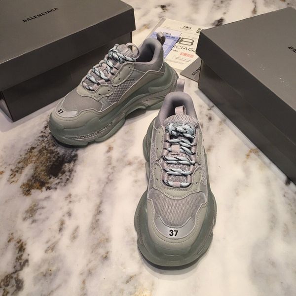 

2020d designers love to create men's leisure travel all-match shoes outdoor hiking adventure shoes original packaging and box delivery, Black