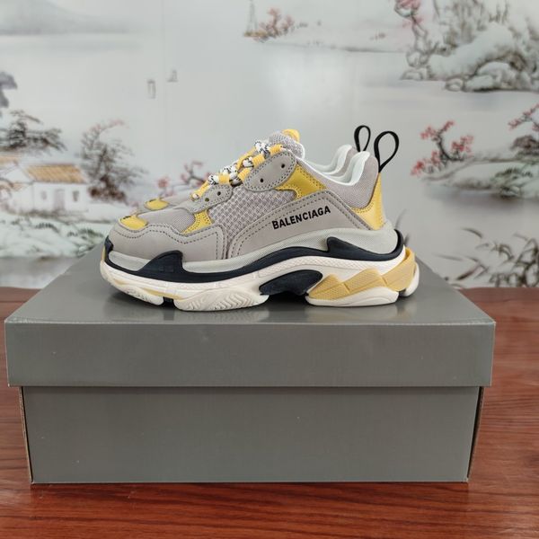 

2020yc designer to create casual and comfortable all-match sports shoes, travel shoes outsole non-slip design with original box delivery, Black