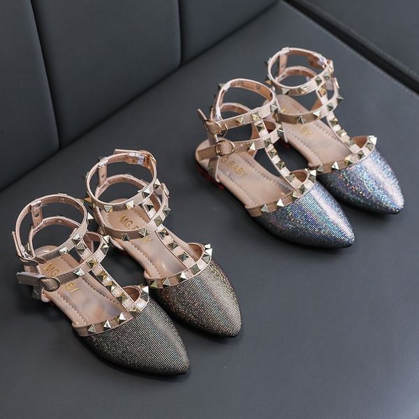 

2020 new girl korean rivet princess shoes children's and children's sandals shoes pointed little girl roman sandals, Black;red