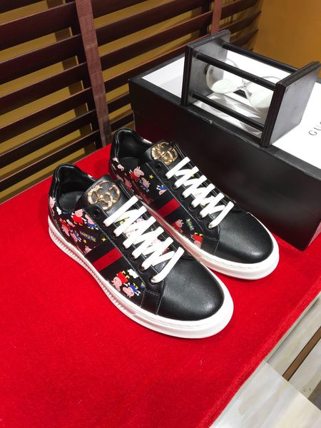 

2020-2019 autumn high-end custom leather men's outdoor casual shoes, high-quality fashion sports shoes, wild low-shoes, size: 38-44