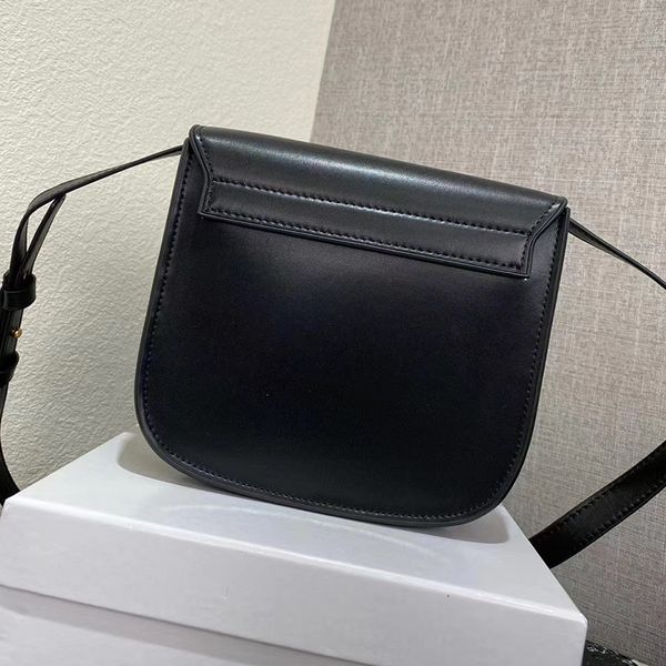 

2020 luxury single shoulder straddle saddle bag mini flip leather fashion semicircle bag retro