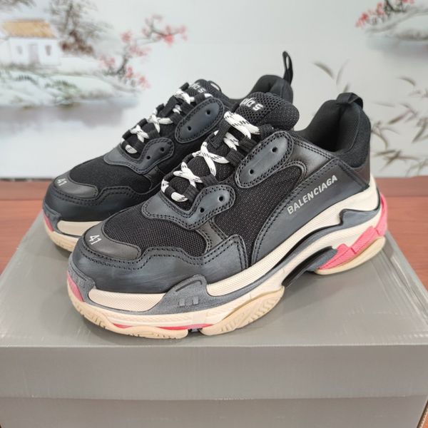 

2020su designer to create casual and comfortable all-match sports shoes, travel shoes outsole non-slip design with original box delivery, Black