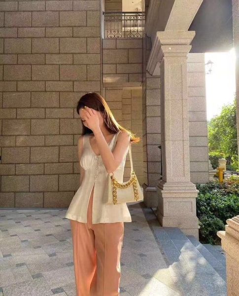 

the most high-end quality of the new lady's handbag 7a boutique custom fashion ladies accessories with shoulder strap