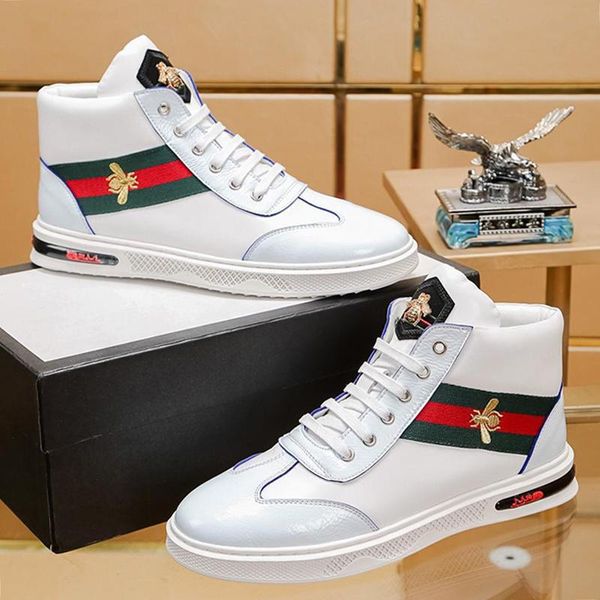 

new arrival comfortable men shoes fashion design breathable casual footwears lace -up vintage luxury men boots chaussures pour hommes