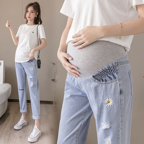

2020 new maternity clothes summer thin maternity wear and jeans large size loose hole belly support jeans daisy embroidered dad pants, Blue