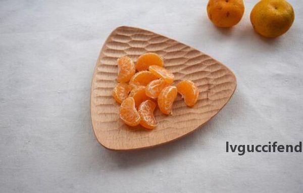 

creative and hand-carved carved tortoise shell beech dishes with fruit dishes for dessert