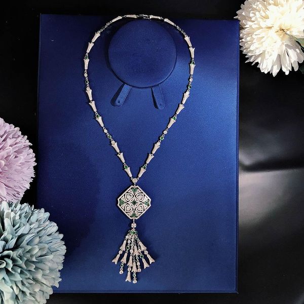 

high-end luxurious ball lady necklace party gathering grandmother green noble necklace circular superior quality tassels, Silver