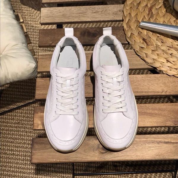 

2019 spring leather men's white shoes, comfortable and high shoes, fashion wild sports shoes, original box packaging: 38-44, Black