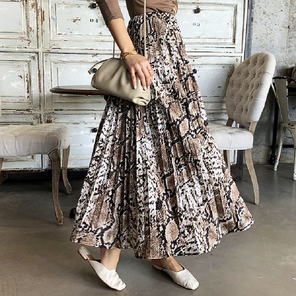 

summer style casual women beach skirt 2020 womens snake print high waist pleated skirt vintage letter slim pleated skirt a word skirts, Black