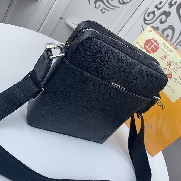 

fashion designer mens bag zipper shoulder messenger bags new arrival crossbody bag men retro style leather shoulder bags bolsa de hombro