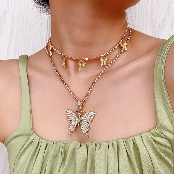 Nuova popolare collana con ciondolo girocollo multistrato con farfalla 3D con strass scintillanti per donne stiliste